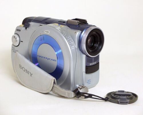 Sony HandyCam DCR-DVD100 NTSC Carl Zeiss Sonnar Lens Video Camera - Picture 1 of 4