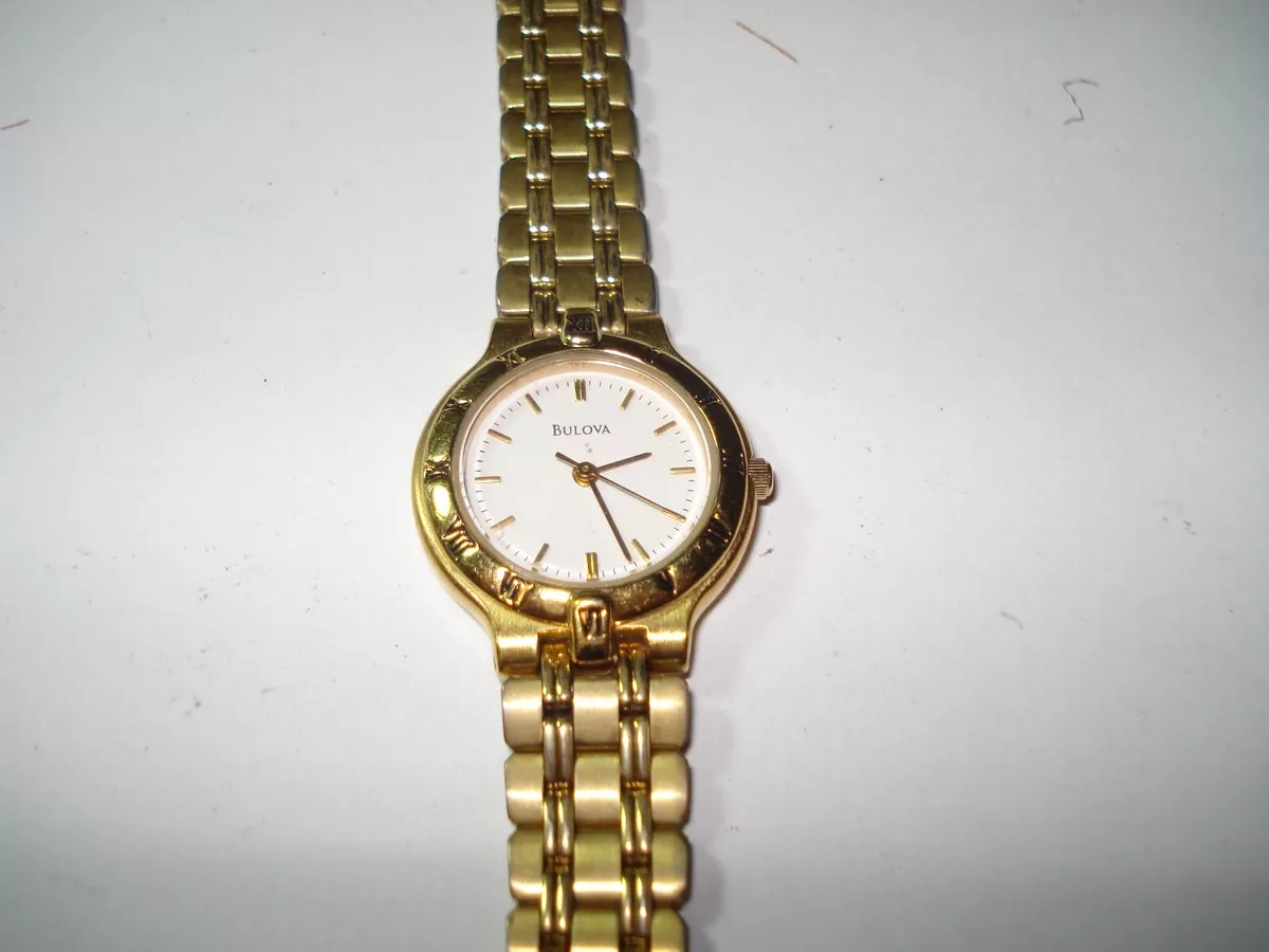 GORGEOUS LADIES BULOVA T8 JEWELS MOVEMENT PETITE GOLD WATCH ROMAN NUMERALS