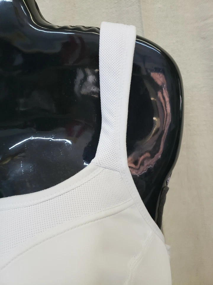 Sujetador deportivo La Isla para mujer talla 38F blanco ligeramente acolchado Foto 4 de 4