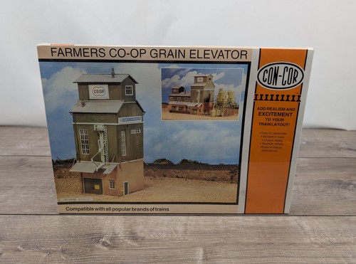 Kit de construcción elevador de grano C0-Op Con-Cor 9066 HO Farmers | Zustand: New