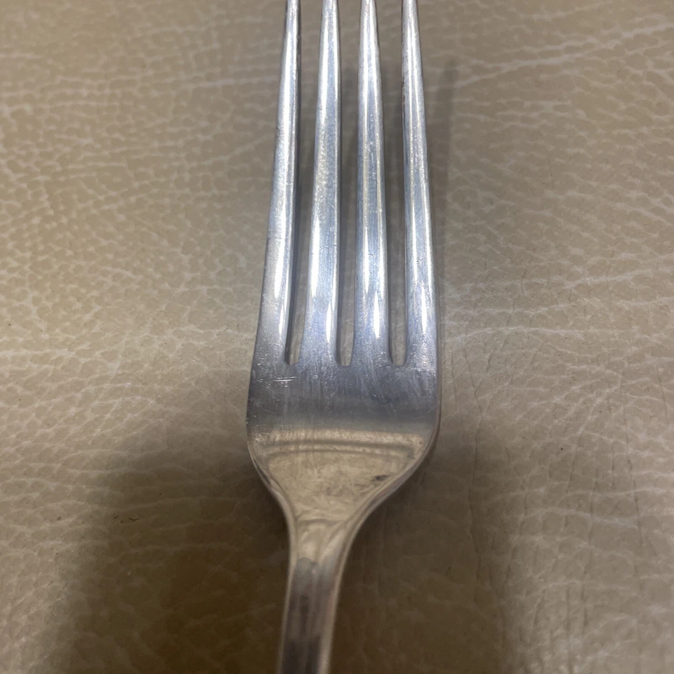Вилка из стерлингового серебра International Blossom Time 1950 г. без монограммы длина 7-1/4 дюйма - Изображение 3 из 4