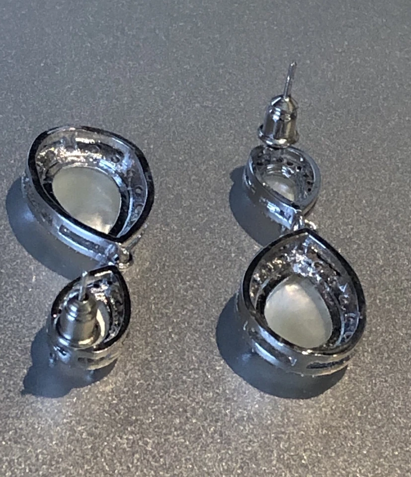 18k White Gold Plated Mother of Pearl Drop Earrings made w/ Swarovski Crystal - Image 4 of 4