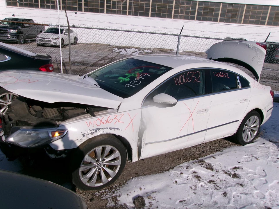 Vidrio delantero derecho usado para puerta delantera se adapta a: Volkswagen Cc 2010 delantero derecho grado A Foto 2 de 4