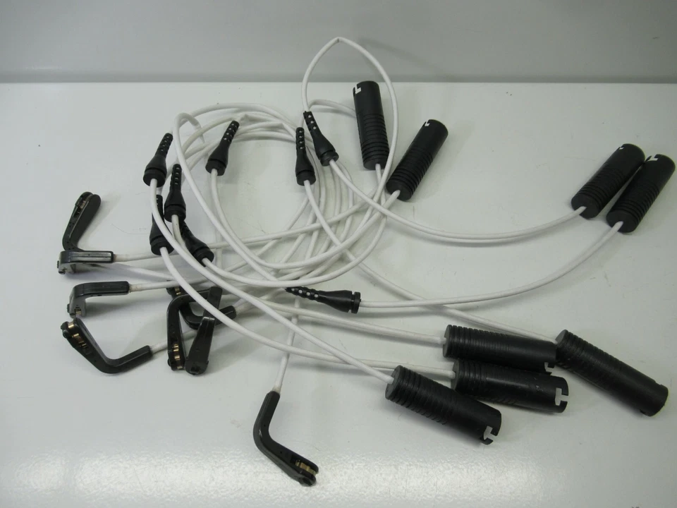 Vintage BMW E39 Sedan Only Rear Brake Pad Sensor oem, 34 35 1 163 066 - Image 2 of 4