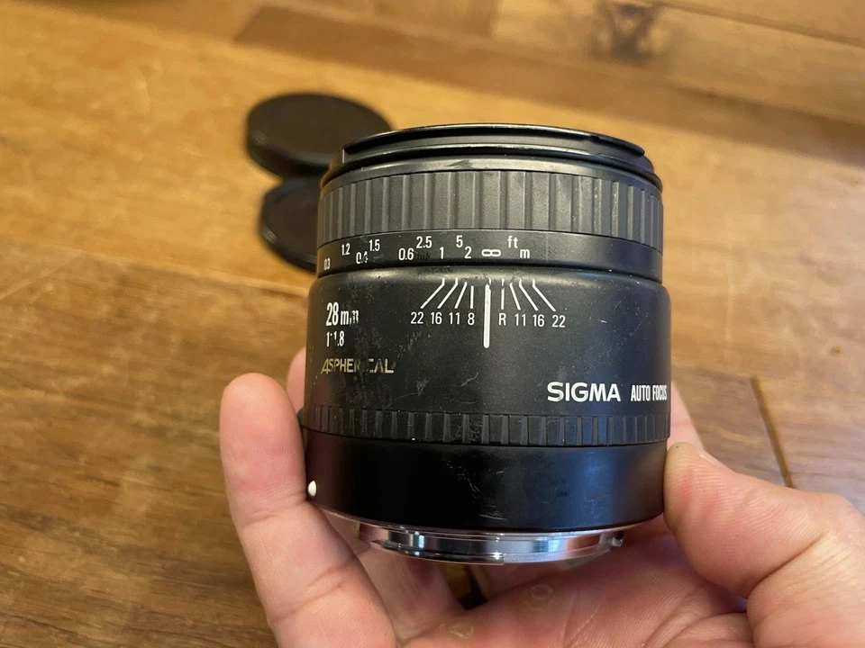 *Near Mint* SIGMA Aspherical High Speed Wide 28mm F.1.8 II AF Lens for Canon EF - Image 3 of 4