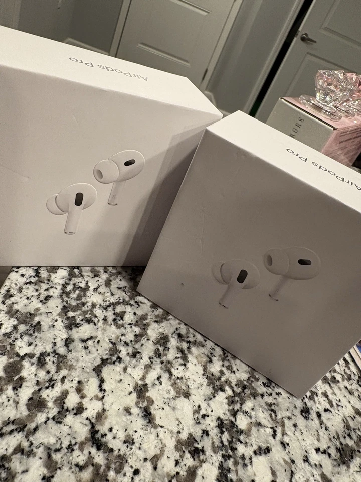 Apple AirPods Pro 2nd Generation - Image 3 of 3