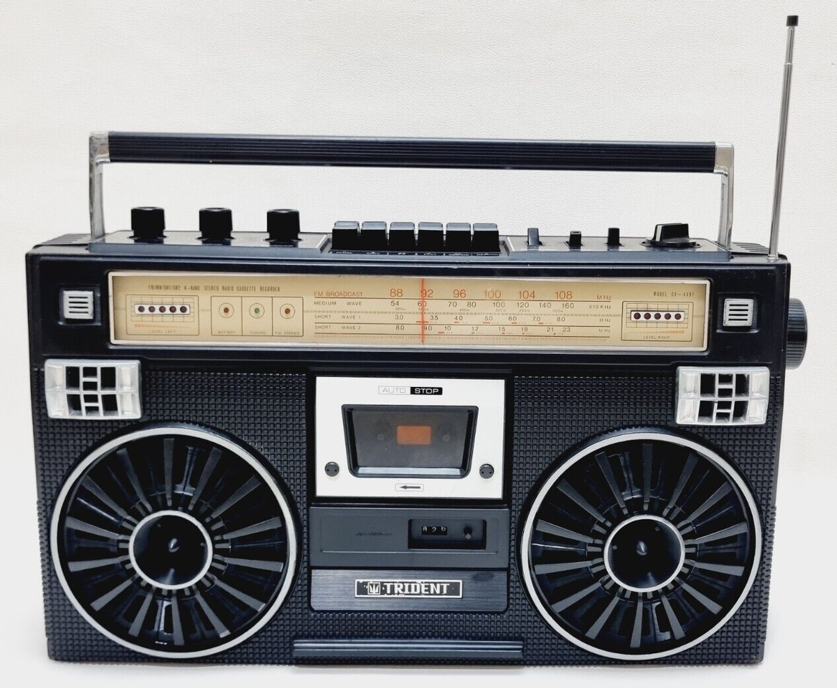 昭和レトロ❗️美品STEREO RADIO CASSETTE PLAYER s-l1200.png