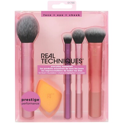 NEW! Real Techniques Everyday Essentials Brush Kit - 5 Piece Set