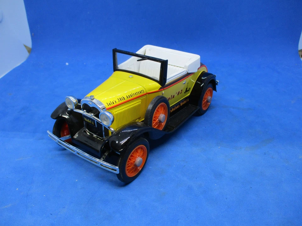 福特模型压铸汽车 Iola 2002 银行带钥匙稀有自由经典 — 第 2/4 张图片