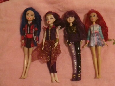 Disney Descendants 2 Mals, Evie, & The Little Mermaid Ariel Dolls