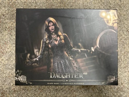 + The Patriot Studio 1/12 Scale Resident Evil Daughter Plastic Model Figure LNIB