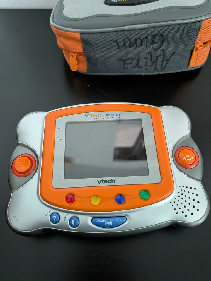 VTech VSmile Pocket System + Case For Parts / As Is (No Power) - Image 2 of 4