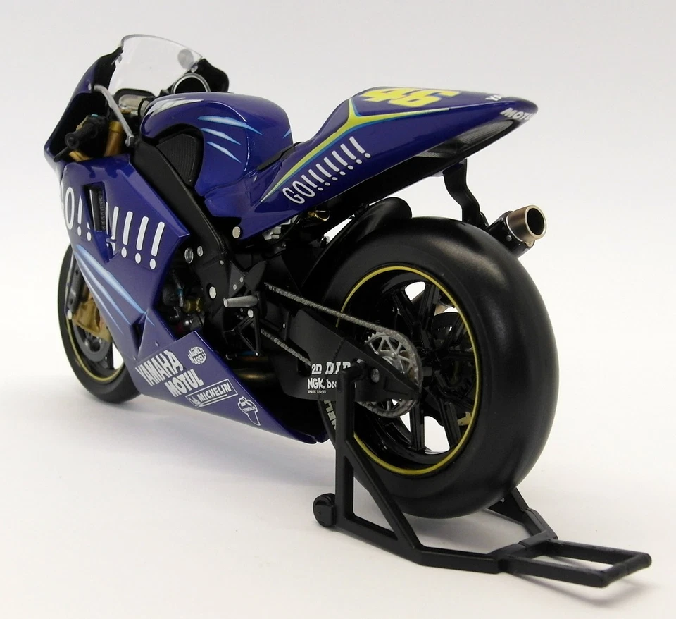 Minichamps 1/12 Scale Diecast 122 043046 Yamaha YZR-M1 Moto GP 2004 Rossi GO!!!! - Image 4 of 4