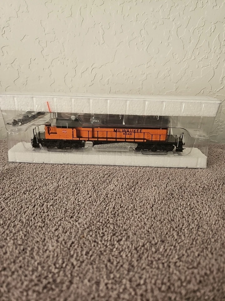 Athearn 95242 Milwaukee Road SD40-2 #180 Foto 3 de 4