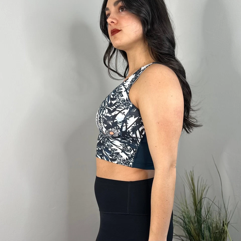Sweaty Betty Longline Sports Bra in White & Blue Floral SIZE SMALL Orig $98 - Image 4 of 4
