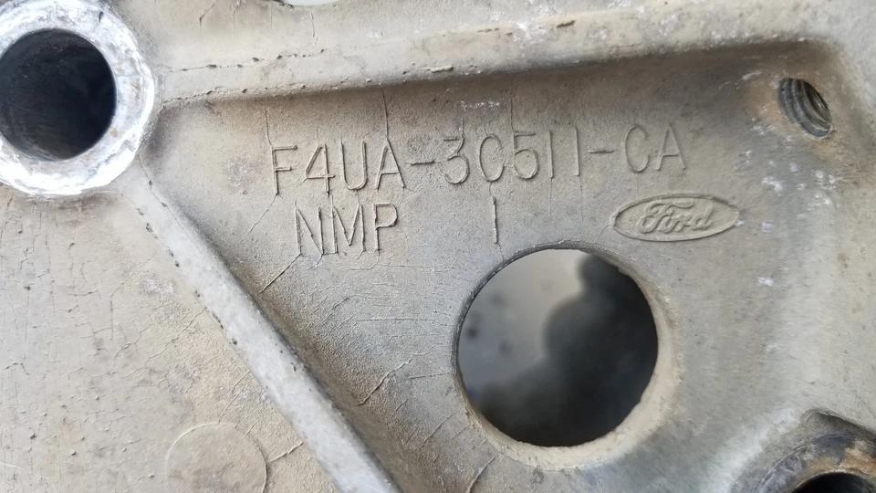 Furgoneta Ford Econoline 87-96 - 5,0 L 5,8 L Saginaw soporte de bomba de dirección asistida F-150 Foto 2 de 4