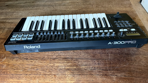 ROLAND A-300 PRO USB MIDI KEYBOARD CONTROLLER - 第 7/8 張圖片