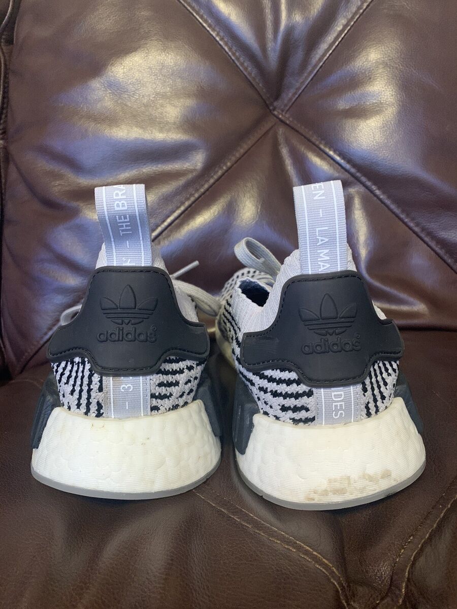 Adidas Boost LHG 029003 men's sneakers size 8.5 US Black Adidas Boost LHG 029003 men's sneakers size 8.5 US Black