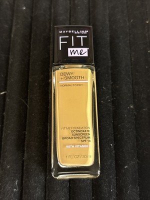 Maybelline Fit me Dewy + smooth for normal to dry skin foundation #228 soft tan