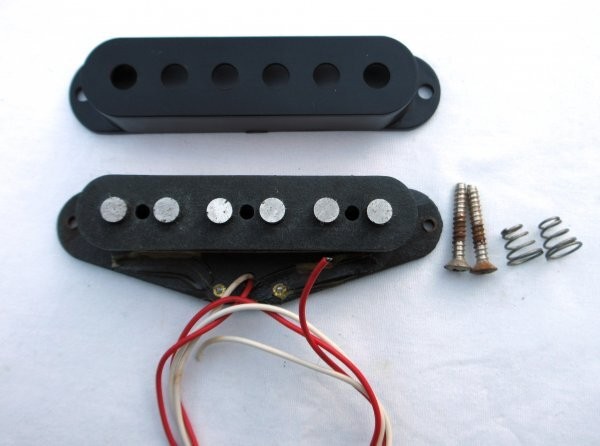 FERNANDES Fernandes Alnico single flat pole piece hanging in good condition