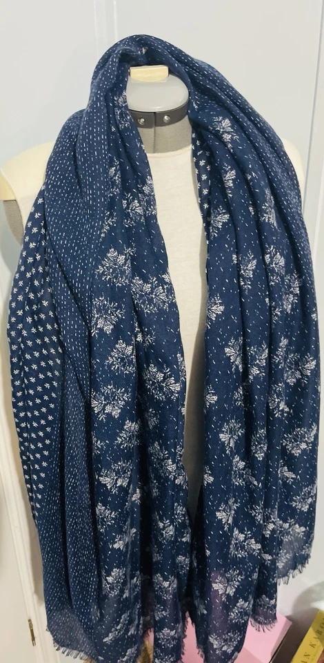 Banana Republic Navy floral SCARF/Wrap Multiple Patterns Soft! - Image 3 of 4