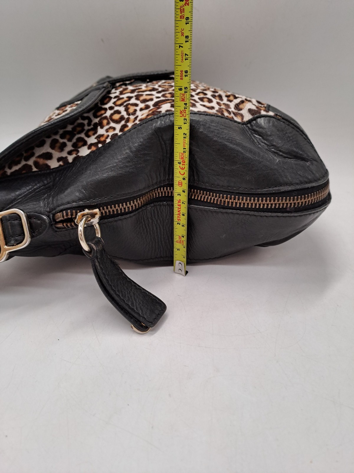 Ice Iceberg Leopard Pattern Leather Shoulder Bag … - image 9