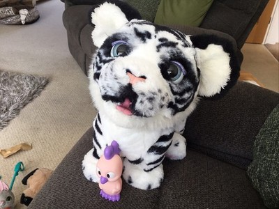 FurReal Friends Roarin  White Tiger & Toy Ivory Playful Tiger Interactive VGC 