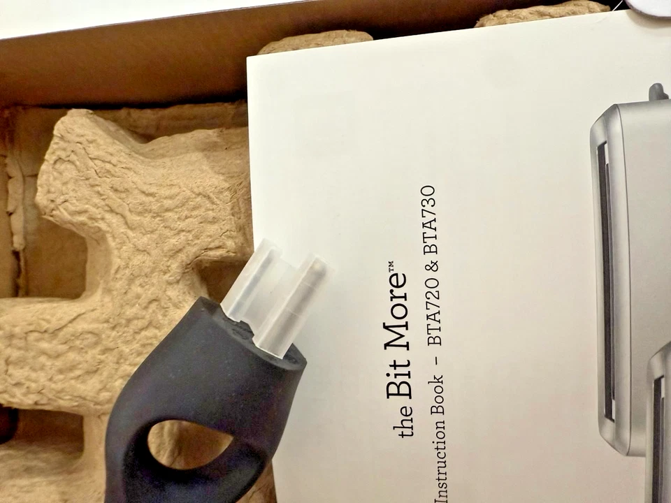 Breville BTA730XL Bit More Toaster 4 Slice, Brushed Stainless Steel - Image 2 of 4