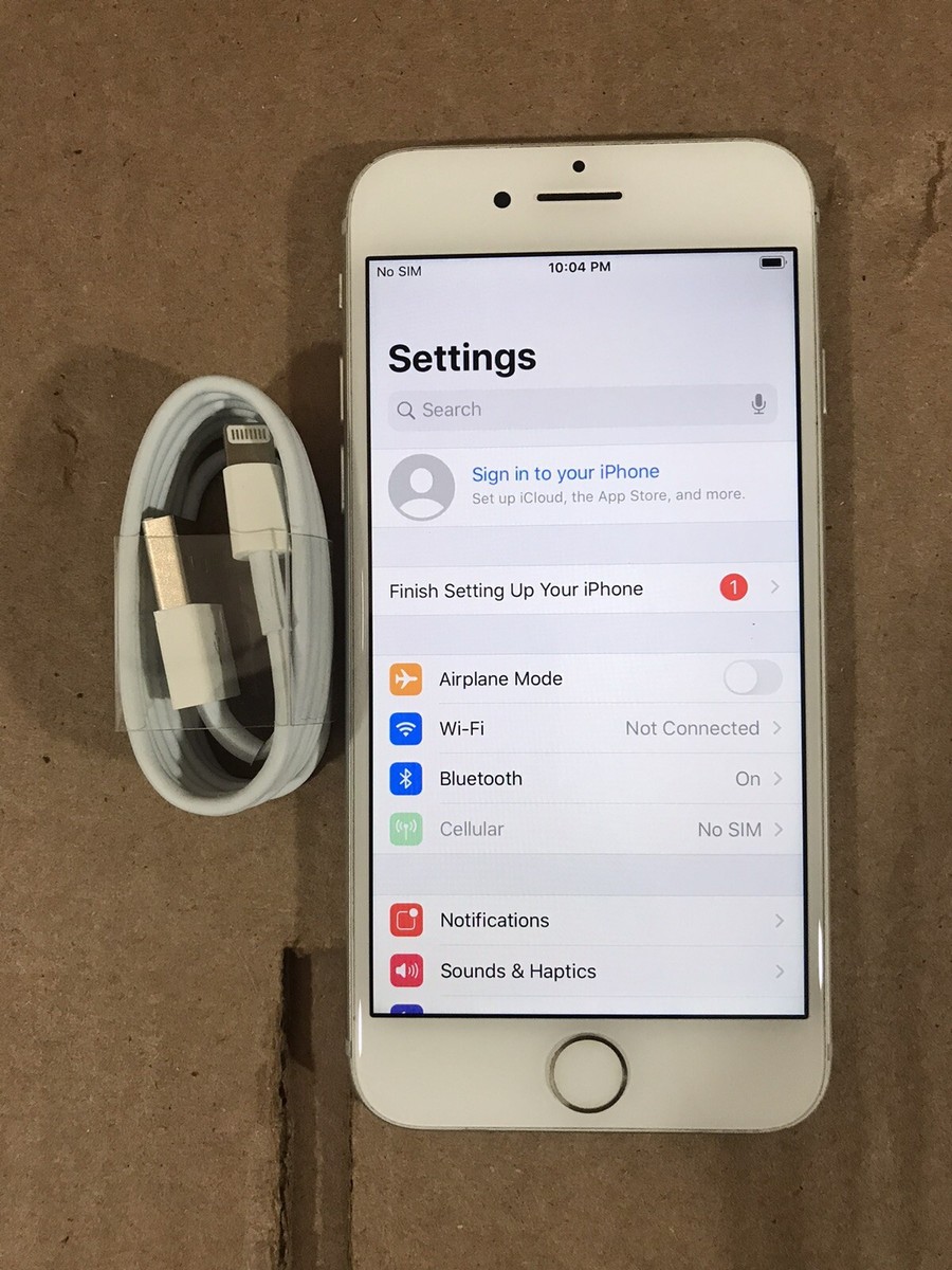 Apple iPhone 7 - 128GB - Silver (Unlocked) A1778 (GSM)(AT&T/T
