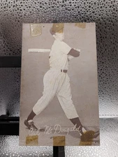 1947-66 Exhibits - W461 Gil McDougald Dark Background; Made in U.S.A. (RC)