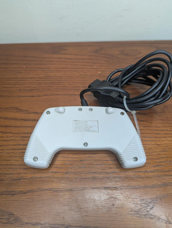 Mando Nintendo NES MAX Vintage Modelo NES-027 1988 Gamepad Turbo Japón Foto 2 de 4