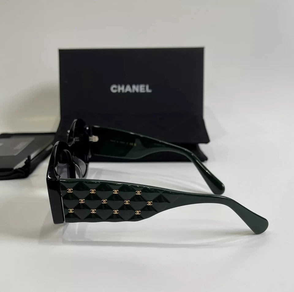 NUEVO CHANEL 5486-A Negro y Verde - Gris Degradado Ovalado Acolchado Logo CC Gafas de Sol Foto 3 de 4