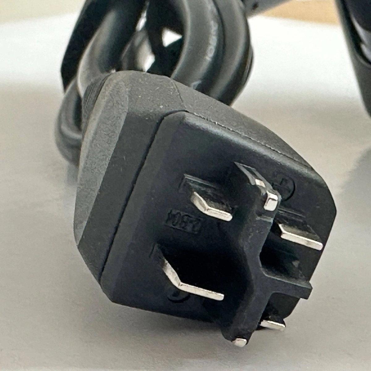 Bosch Smart System eBike 4Amp **4-PIN** Plug Charger Part