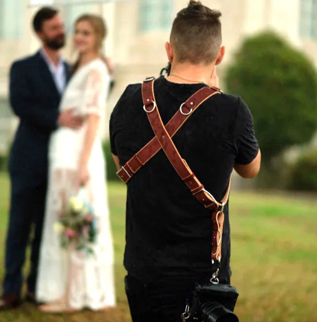 Arnés de cámara doble HoldFast para hacer dinero cuero de búfalo de agua correa pequeña tostada Foto 2 de 4