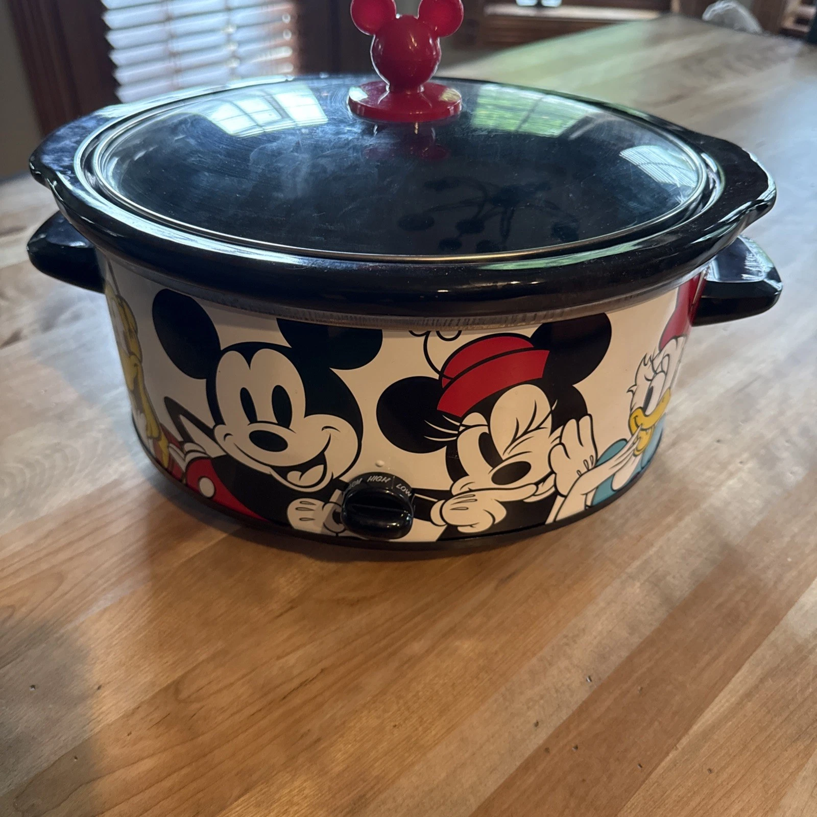 Disney's Mickey and Friends 5 Qt Slow Cooker
