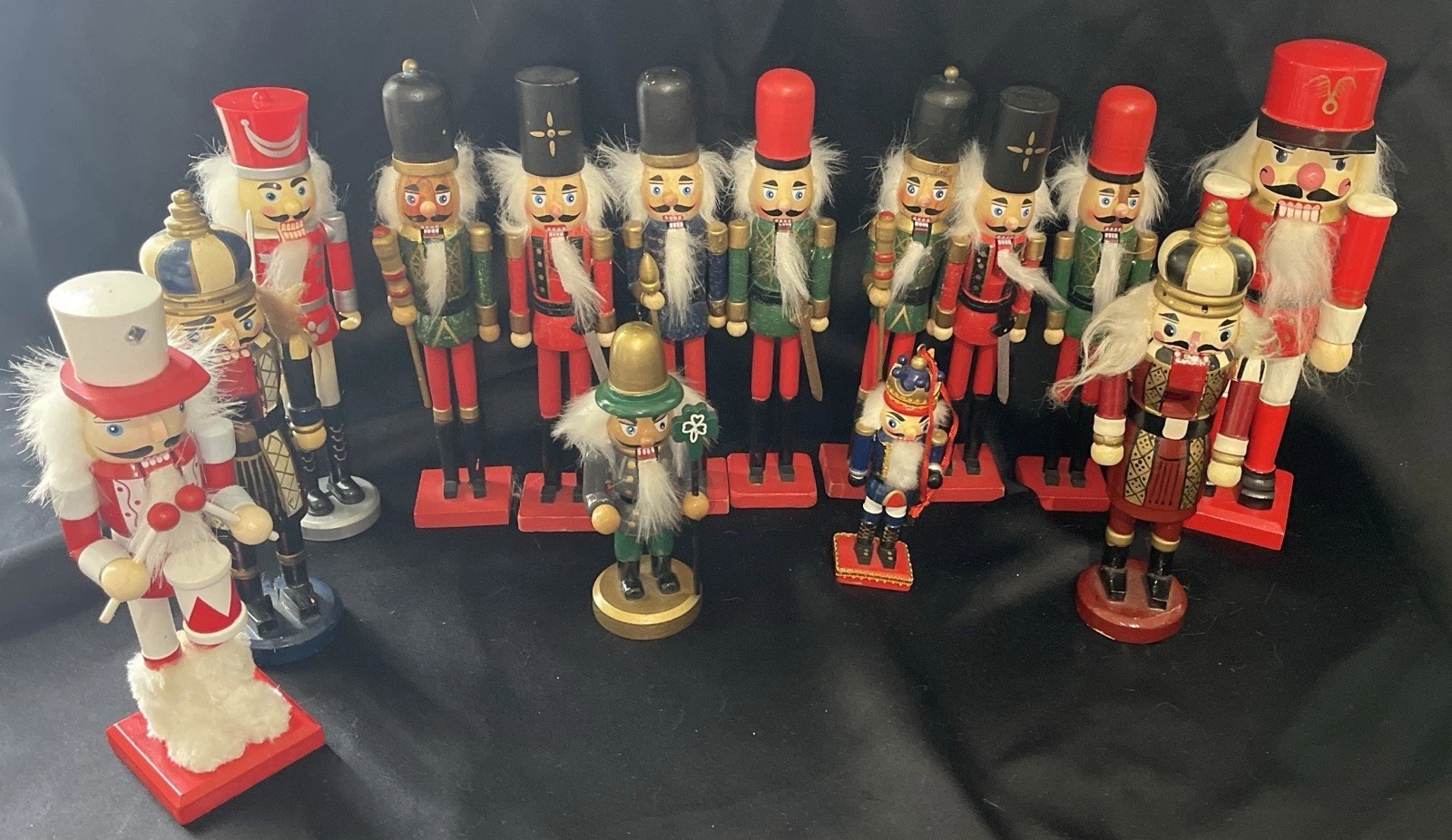 Nutcrackers Christmas Lot Of 14 Mostly Wooden EUC read
Opens in a new window or tab