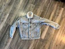 Levi  s Acid Wash Sherpa Lined Denim Truckers Jacket Men  s L Made in USA Vintage