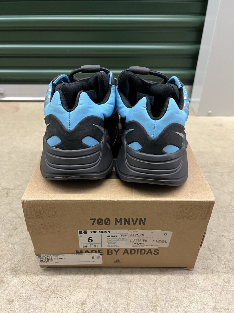 みなと Adidas Yeezy Boost 700 MNVN Bright Cyan Size 6/6.5 BRAND NEW W