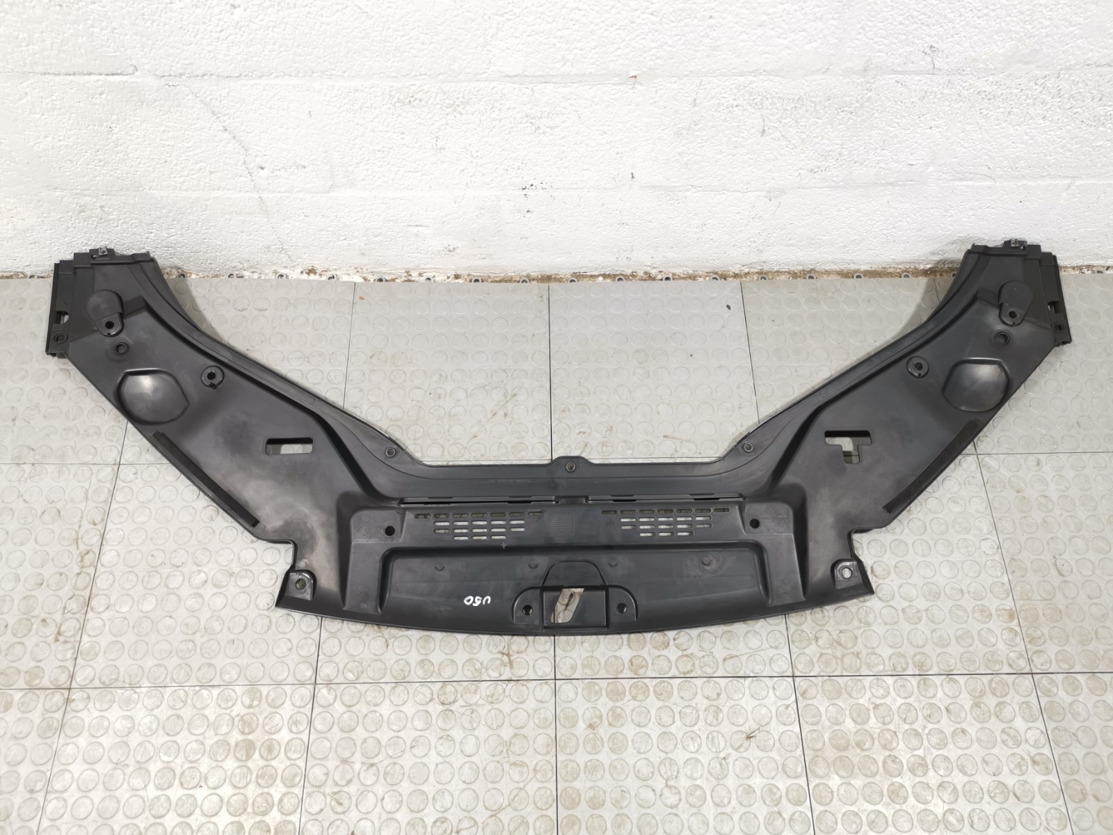 Maserati Levante 2017 FRONT Radiator support P/N 670042318