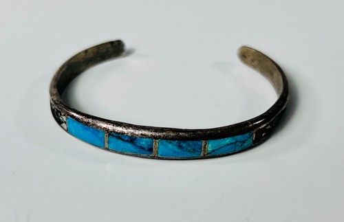 Vintage Native American Handmade Sterling Silver Turquoise Cuff Bracelet - Picture 2 of 5