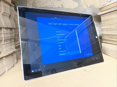 Surface Pro 3 für Teile Displaybruch