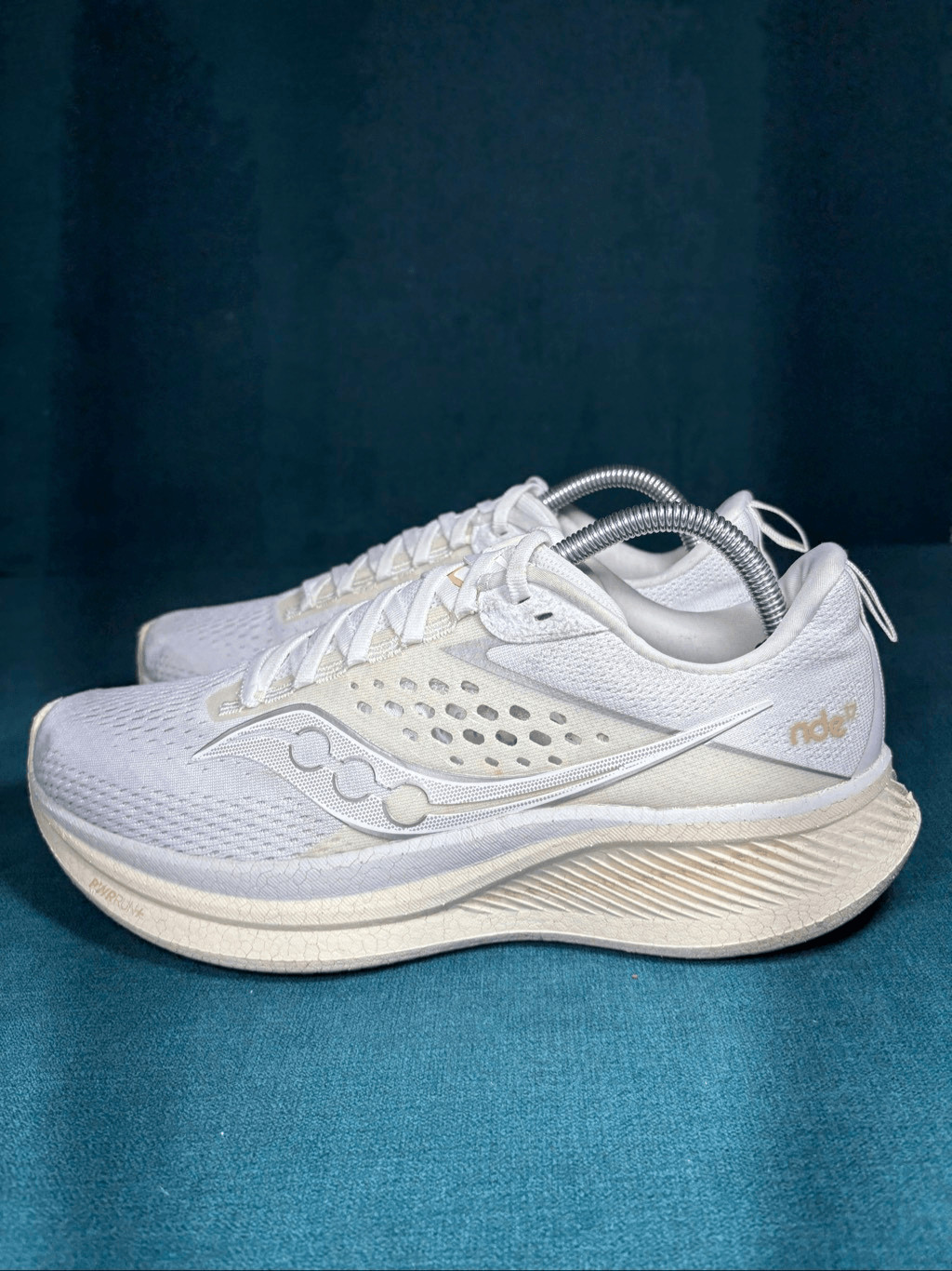 Saucony Ride 17 Running Shoes in Pearl Gum Women's Size 10 Sneakers
