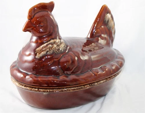 Vintage Hull H.P Pottery Brown Glaze Chicken Hen Covered 10" Serving Dish