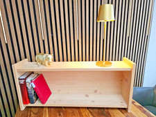 Regal, Vollholz, Schreinerarbeit Dieses von Schreinerhand gearbeitete Holzmöbel