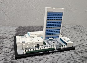 Lego 21018 Architecture United Nations Headquarters Box & Manual 98% Complete 