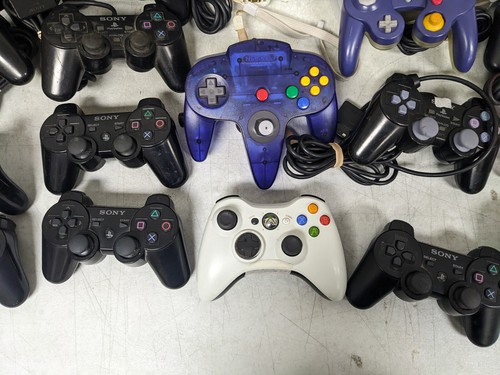 Lot of Various Controllers (For Parts/Repairs) - Picture 10 of 15