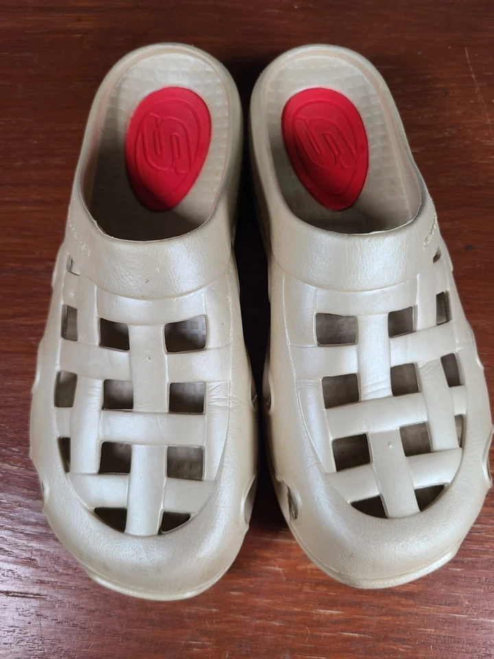 Skechers Clogs Sandal Cream Youth Size 5 — 第 4/4 张图片