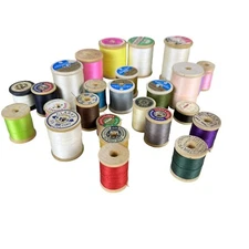 Lot Of 25 Vintage Wood Sewing Spools Thread Coats & Clarks Talon