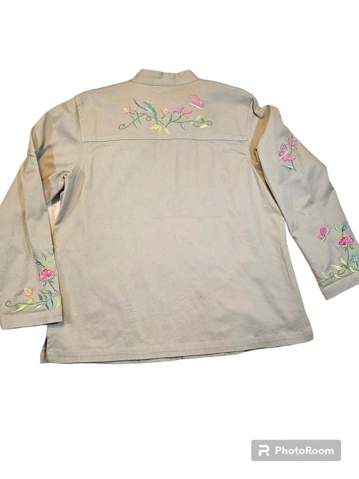 Jaqueta Quacker Factory Feminina Bordada Floral Creme Zíper Completo Tamanho Grande Excelente Estado Usado - Imagem 2 de 4