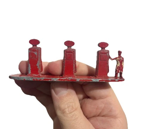 Matchbox Esso Petrol Pump Lesney Accessory Pack A-1a ESSO Petrol Pumps